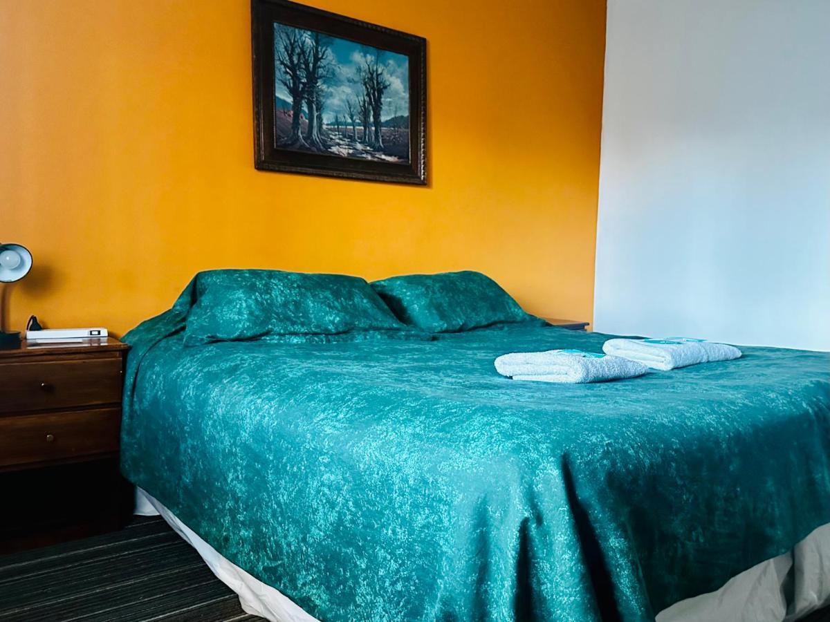 Amancay Hostal Patagonico 호텔 엘 칼라파테 외부 사진